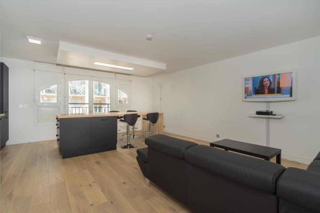 Lovely Apartment Close To A Big Shopping Mall Serris Exteriör bild